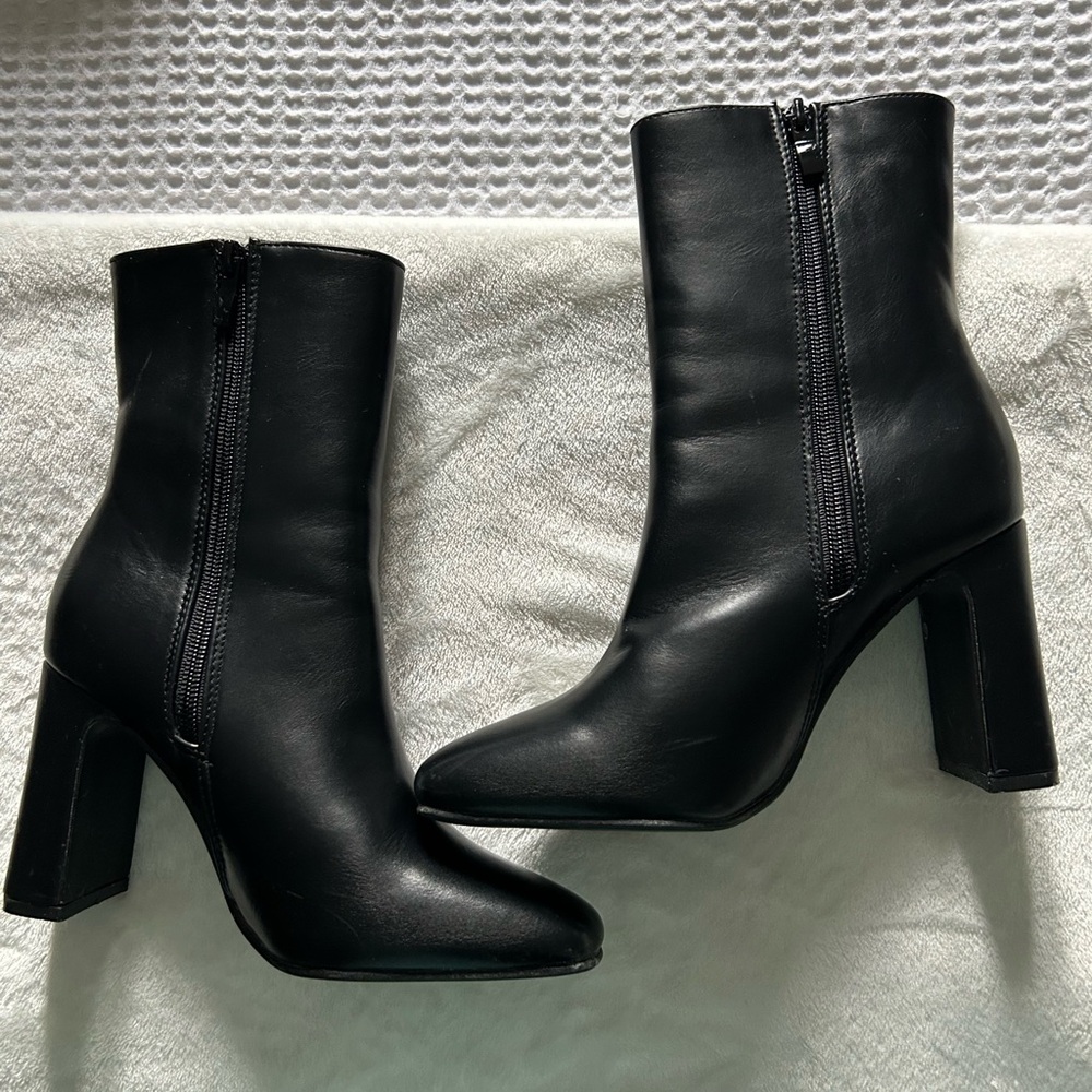 Black Block Heel Ankle Boots - Women's